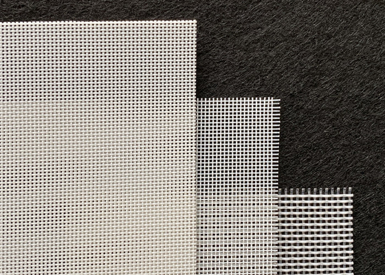Papierherstellung Polyesternetz Quadratstärke 2-4,5 mm 0,6-1,5 kg/m2 Gewicht