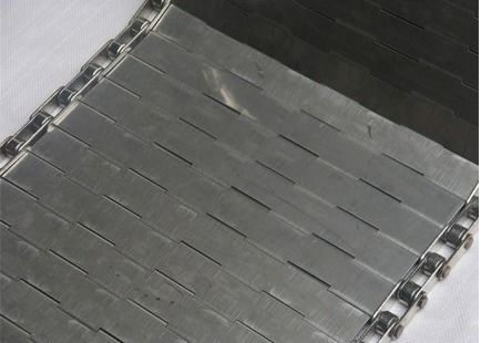 Edelstahl-Hochleistungsplatten-Förderband für Nahrungsmittelsterilisation und -füllung